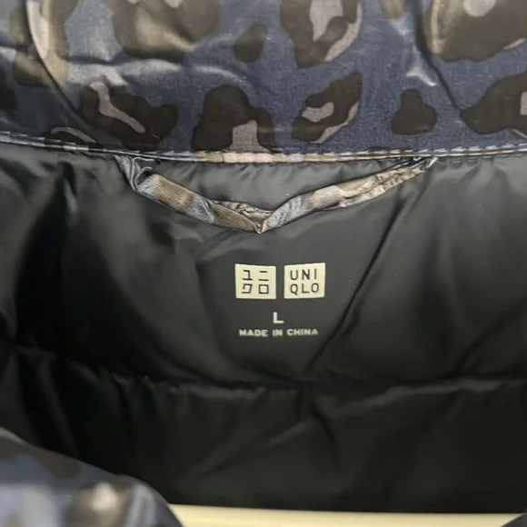 COPY - Special Edition Uniglo Blue Camouflage Vest - Picture 2 of 4